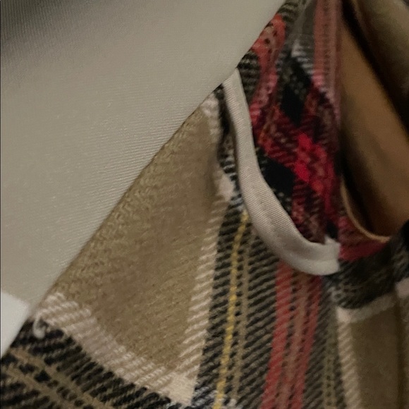 Men's Beige Trench Coat with Plaid Lining - Picture 7 of 12